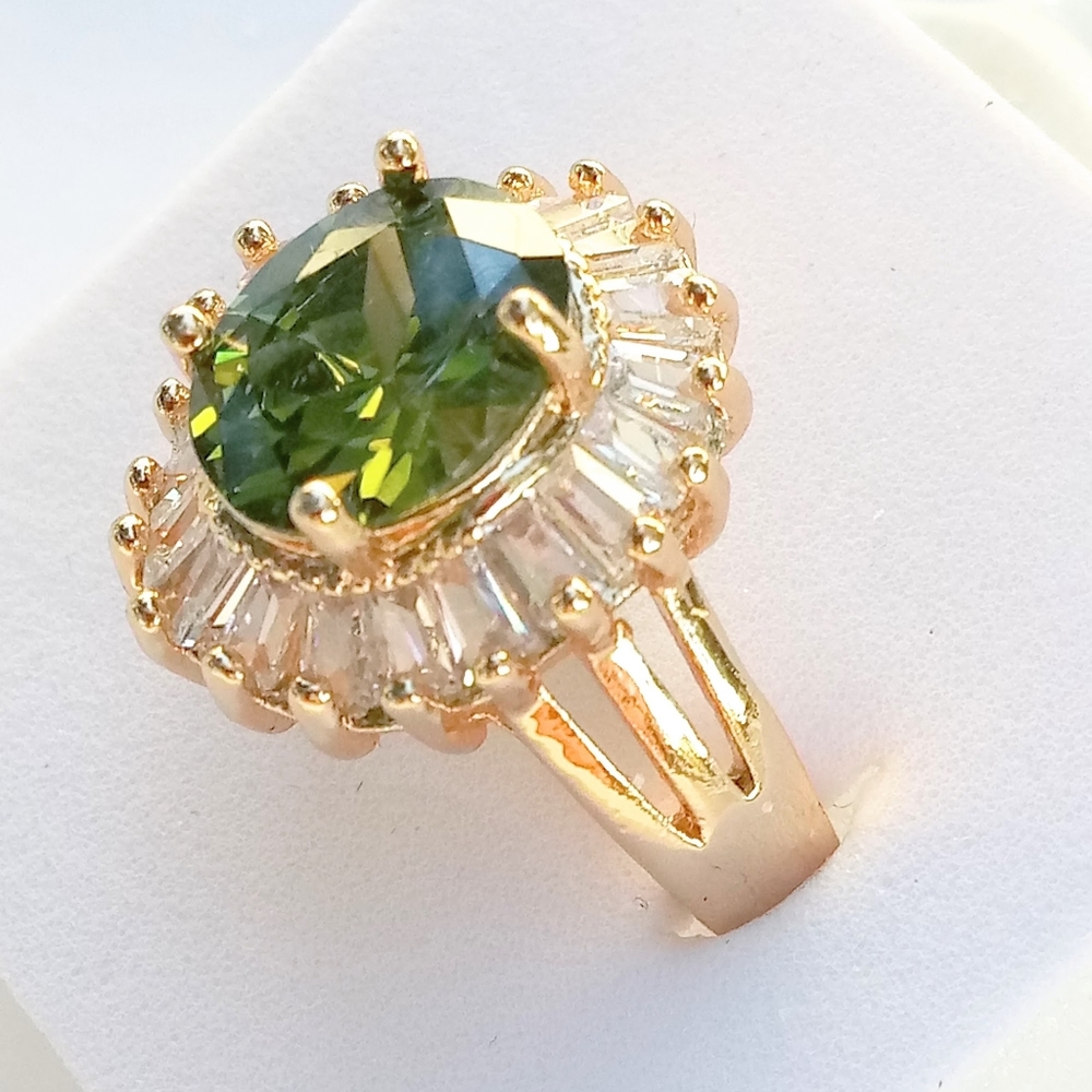 Green Sapphire Gold Ring